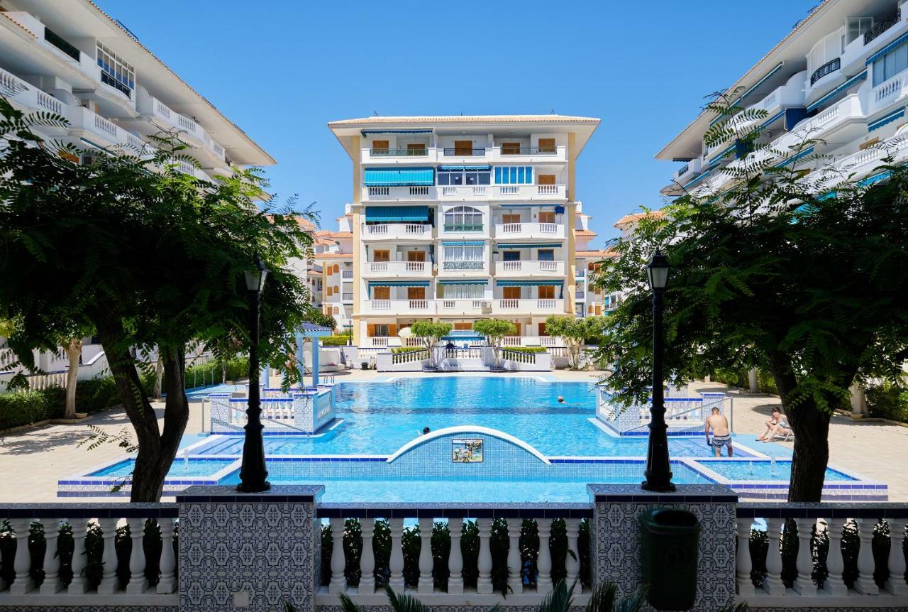 Urb Vinamar Apartamento Torrevieja Exterior foto